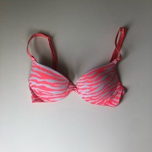 32 B wear everywhere push up bra VICTORIAS SECRET